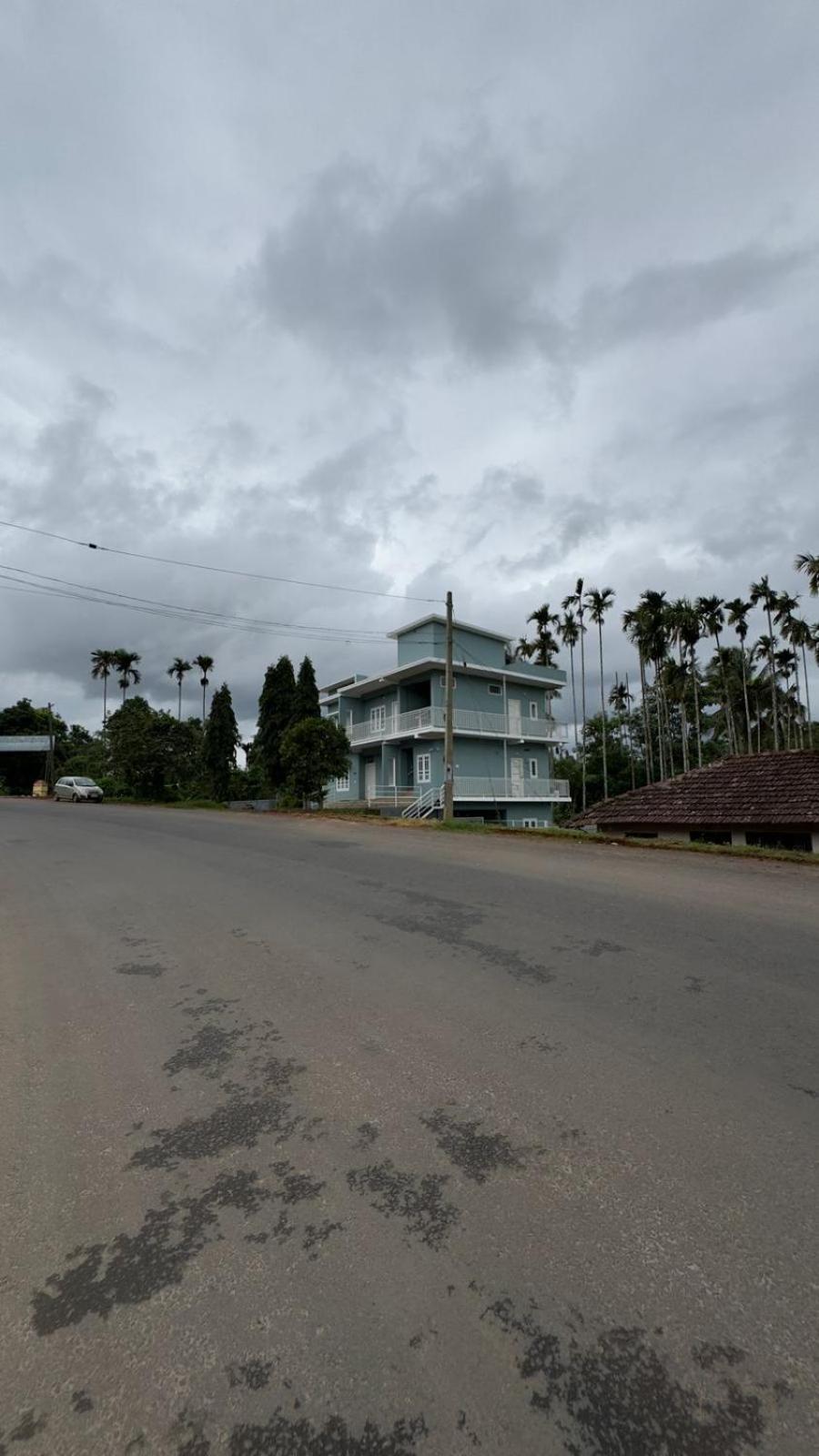 The Karlyle Homestay Vaduvanchal Exterior photo